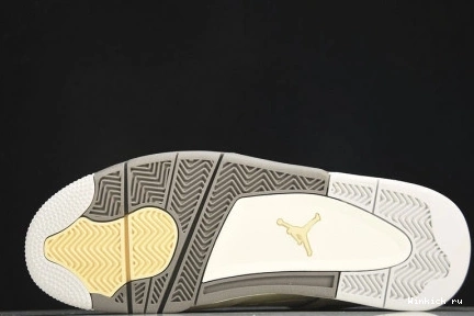 4 Photon Dust Retro Craft SE Jordan 0720